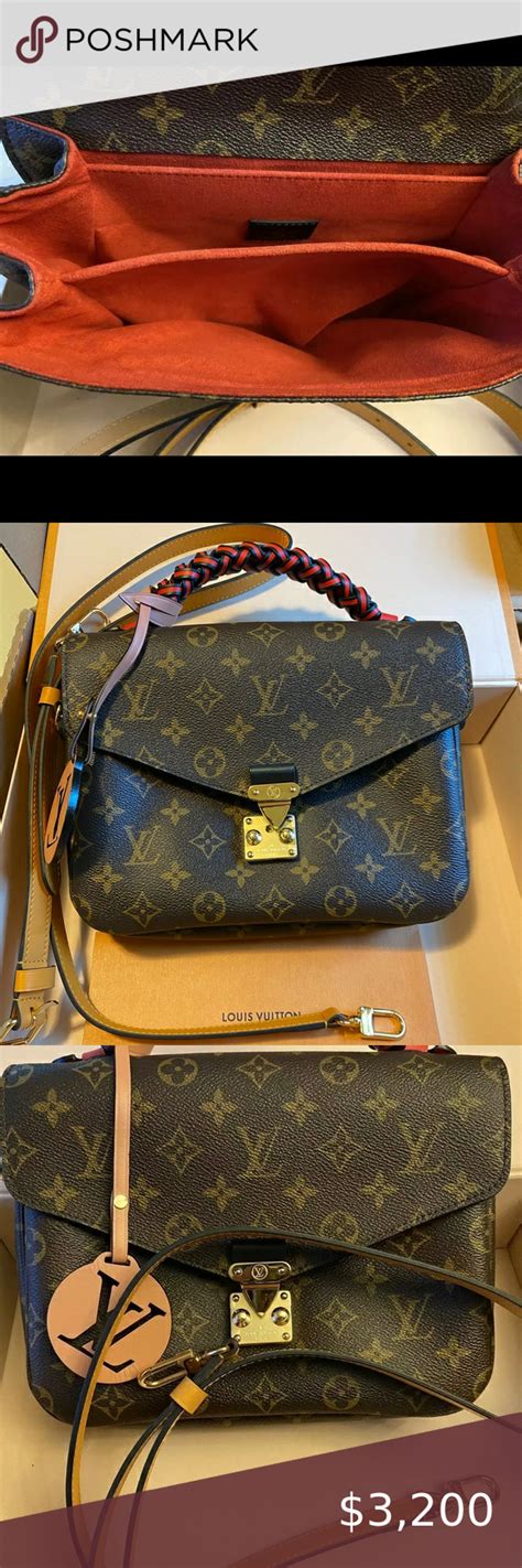 louis vuitton pochette poshmark